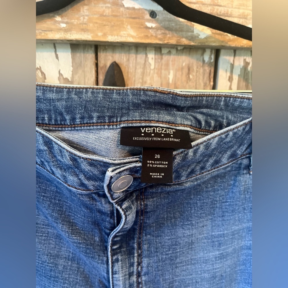 Venezia Exclusively from Lane Bryant Jeans size 26 Distressed Skinny Leg - Picture 3 of 6